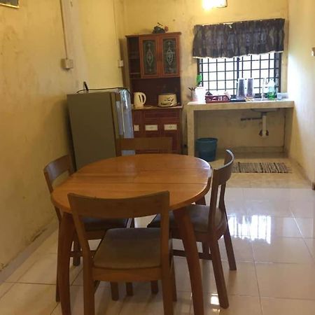 Trisya Homestay Kuala Terengganu Esterno foto
