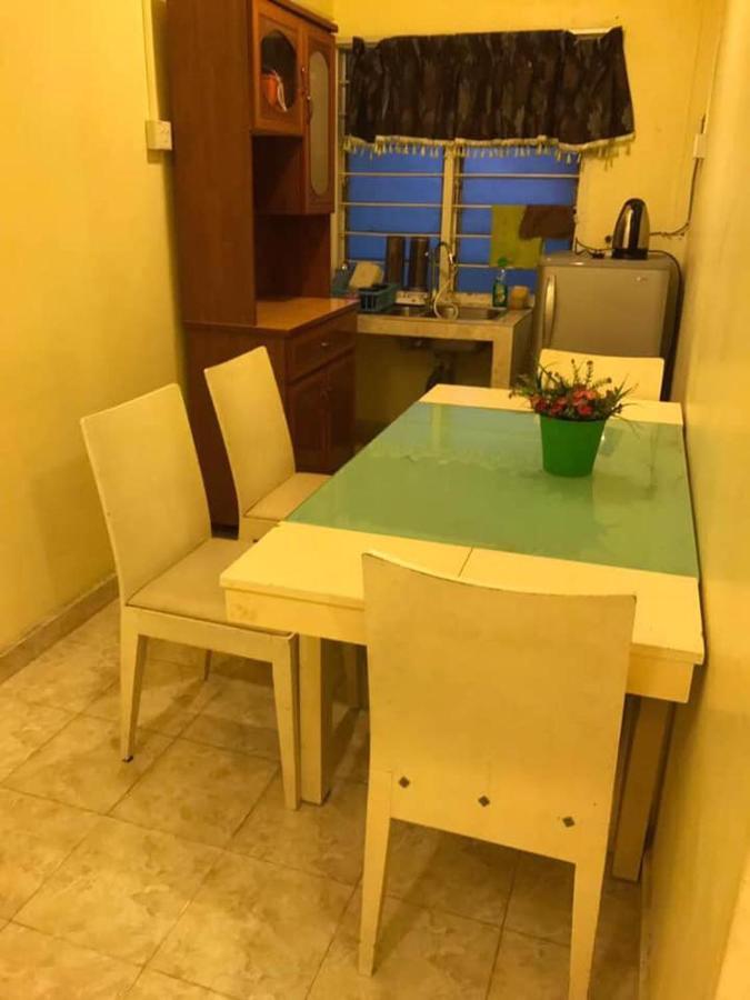 Trisya Homestay Kuala Terengganu Esterno foto